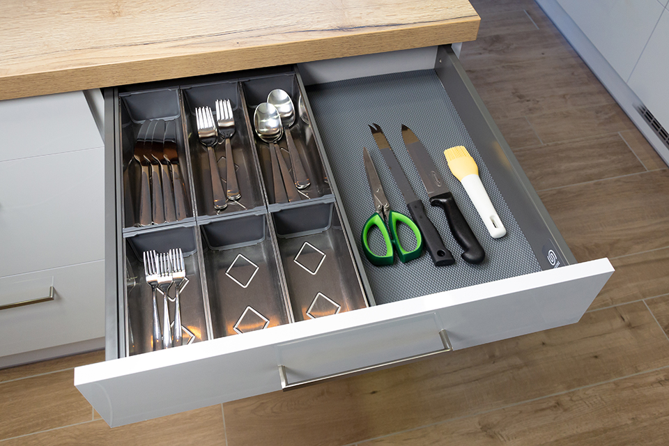 K-StrongMax 16 zásuvka H89/500mm, šedá, protiskluz Ago-System 800 antracit